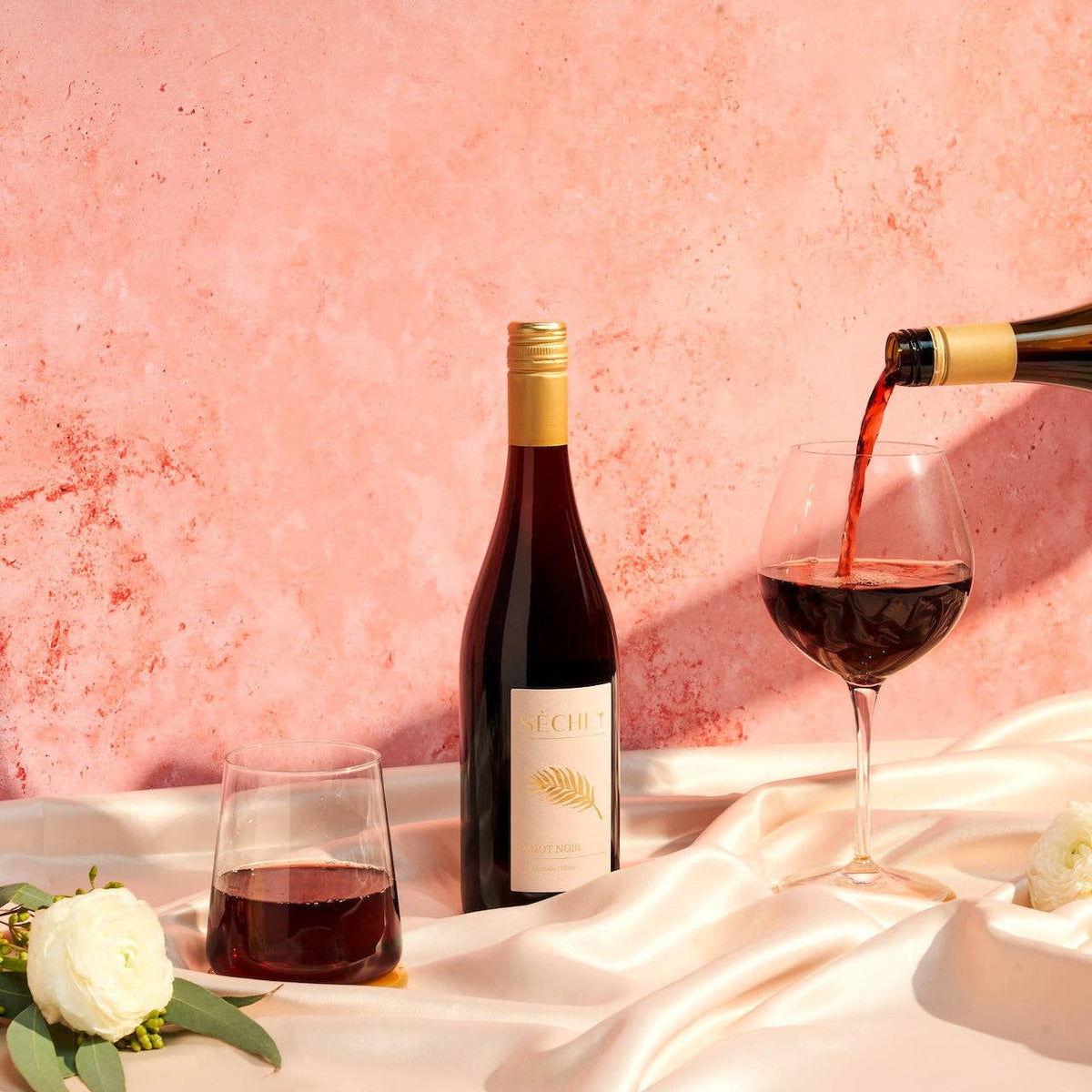 Sechey Non-Alcoholic Pinot Noir Alcohol-Removed Red Wine  0.5% ABV | 750ml Bottle